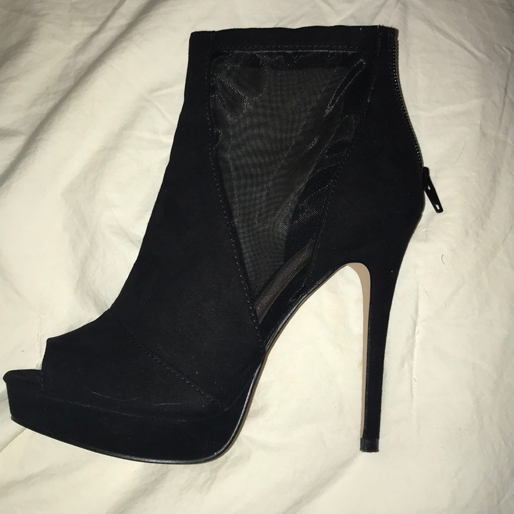 Black mesh side boot heels